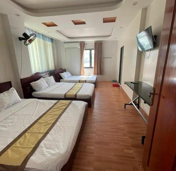 اتاق خانوادگی, Trung Hiếu Hotel   Bên Cạnh Miếu Bà Chúa Xứ