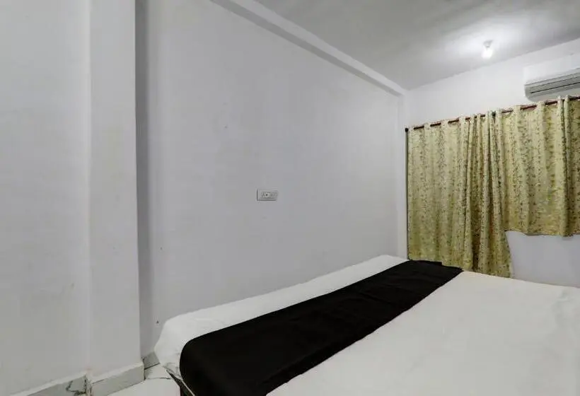 Classic Kolmen Hengen Huone, Oyo Flagship Hotel Classic Inn
