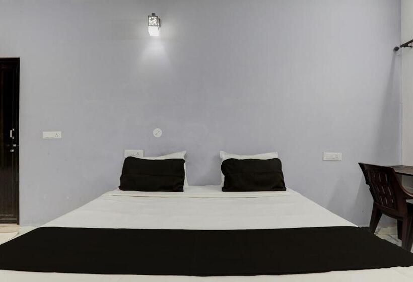 חדר קלאסי לשלושה, Oyo Flagship Hotel Classic Inn