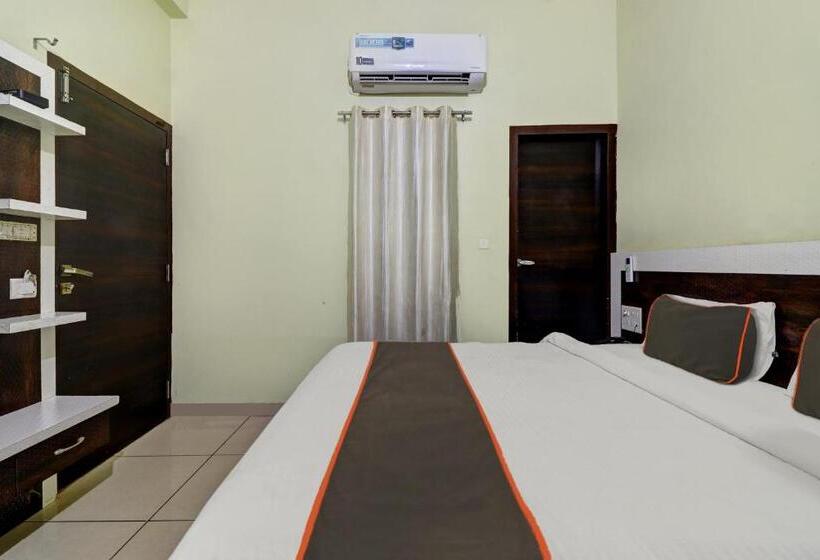 Трехместный Номер Классика, Oyo Flagship Hotel Shree Guest House