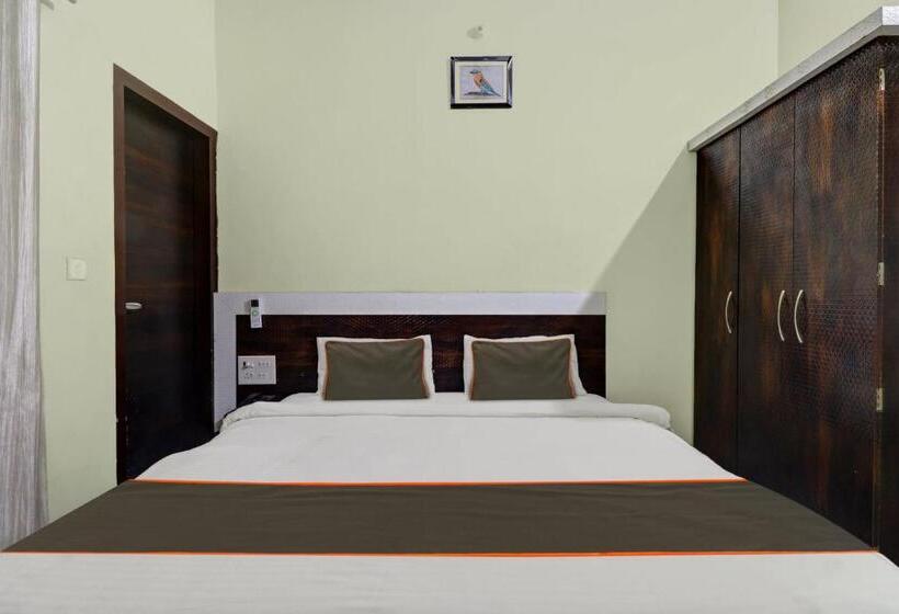 Трехместный Номер Классика, Oyo Flagship Hotel Shree Guest House