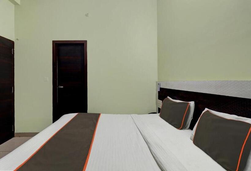 Трехместный Номер Классика, Oyo Flagship Hotel Shree Guest House