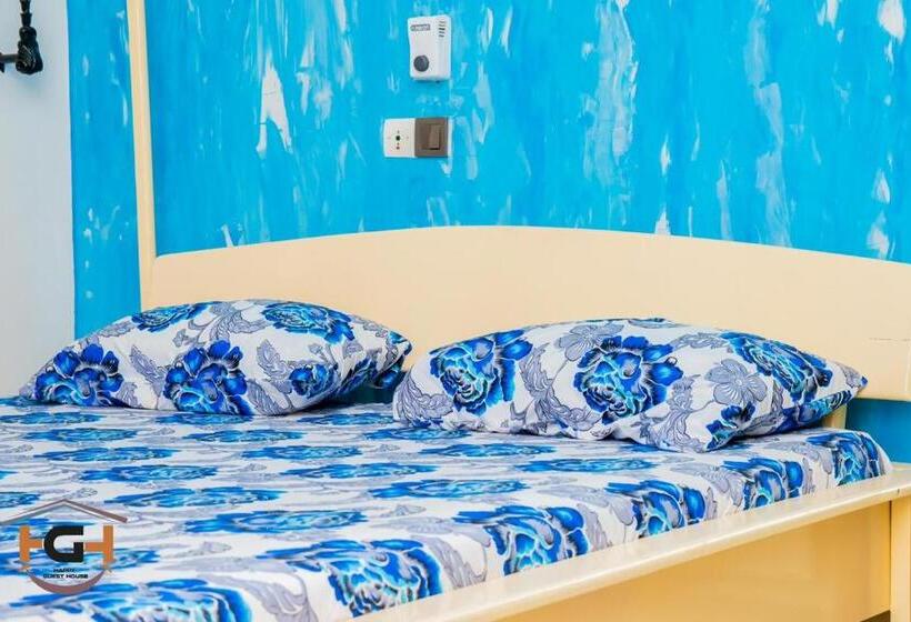 חדר סטנדרט לשלושה עם מרפסת, Happy Guest House   Hgh