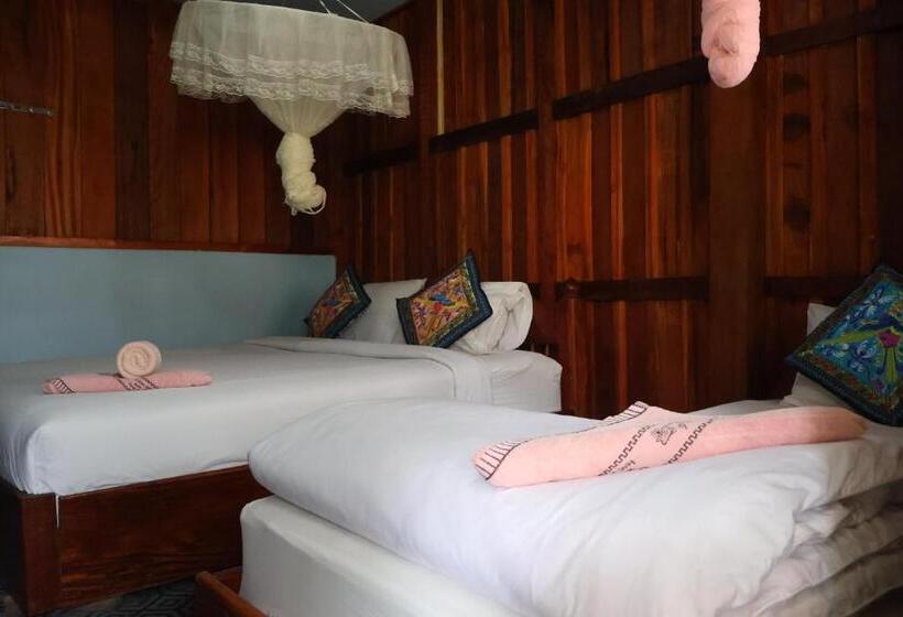 غرفة قياسية ثلاثية, Say Lom Guesthouse
