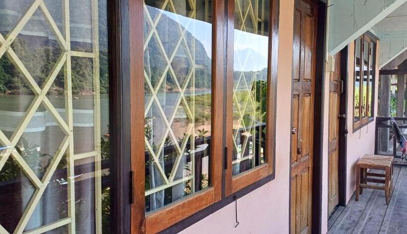 غرفة قياسية مطلّة علي البحر مزوَّدة بشُرفة, Say Lom Guesthouse