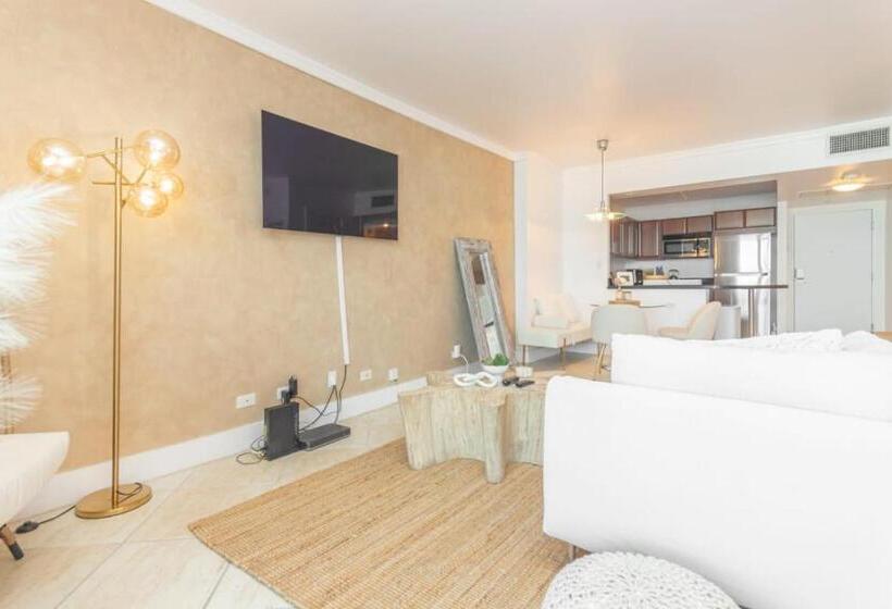 דירה בת חדר שינה 1 עם מרפסת, Stunning Studio With Balcony In South Beach