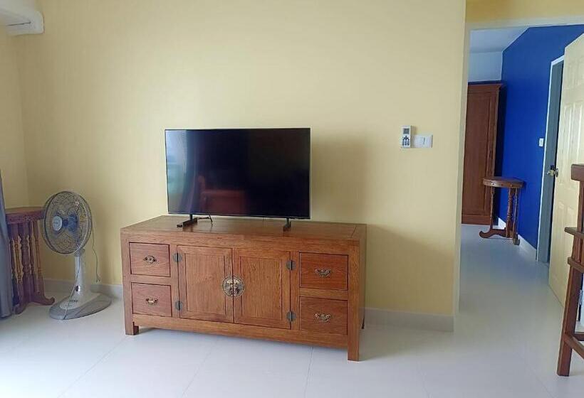 דירת חדר נוף לים, Vip Condochain Rayong