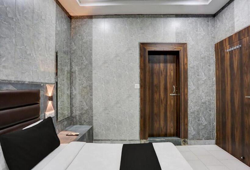 اتاق کلاسیک سه تخته, Collection O Hotel Always Welcome