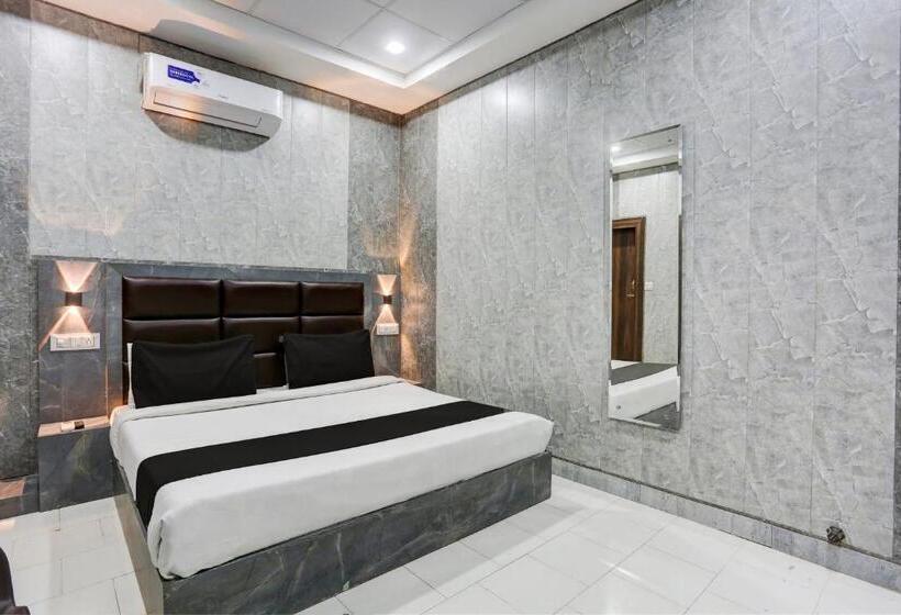 اتاق کلاسیک سه تخته, Collection O Hotel Always Welcome