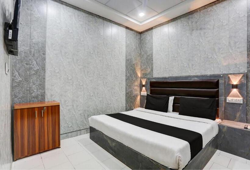 اتاق کلاسیک سه تخته, Collection O Hotel Always Welcome