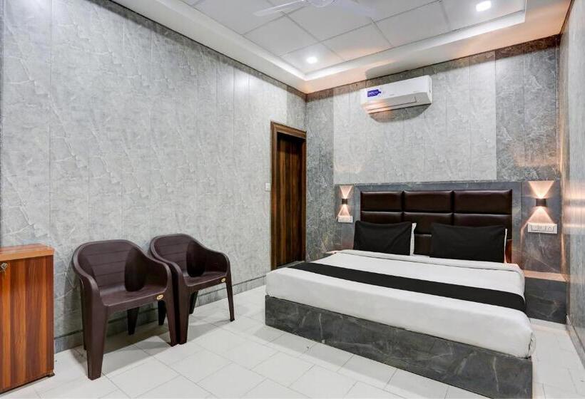 اتاق کلاسیک سه تخته, Collection O Hotel Always Welcome