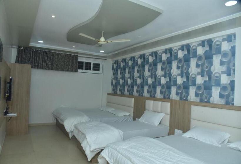 带大床的豪华间, Annapurna Executive,tuljapur