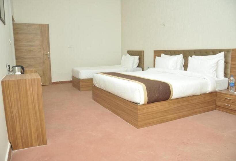 Quarto Estandar com Sacada, The Vanashv