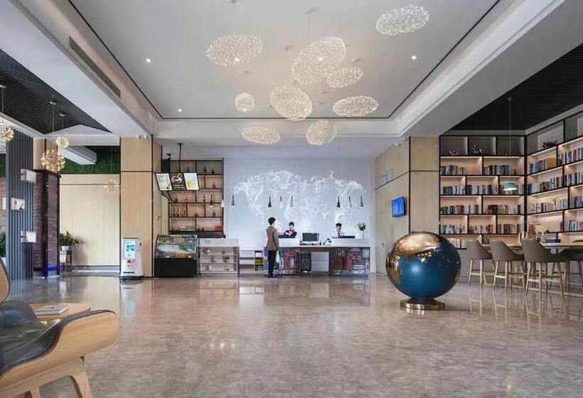 غرفة ديلوكس, 凯里亚德酒店深圳北站壹城中心店