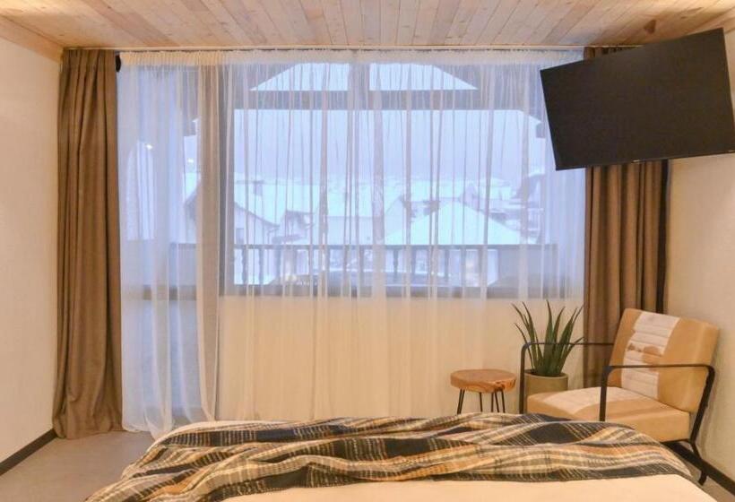 マウンテンビュースイート, Marand Boutique Apartments