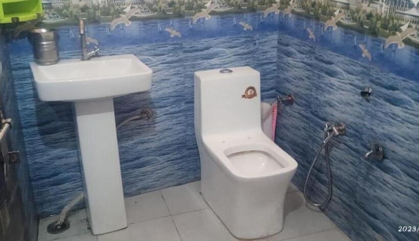 トリプルクラシックルーム, Oyo Flagship Siddharth Hotel & Restaurant