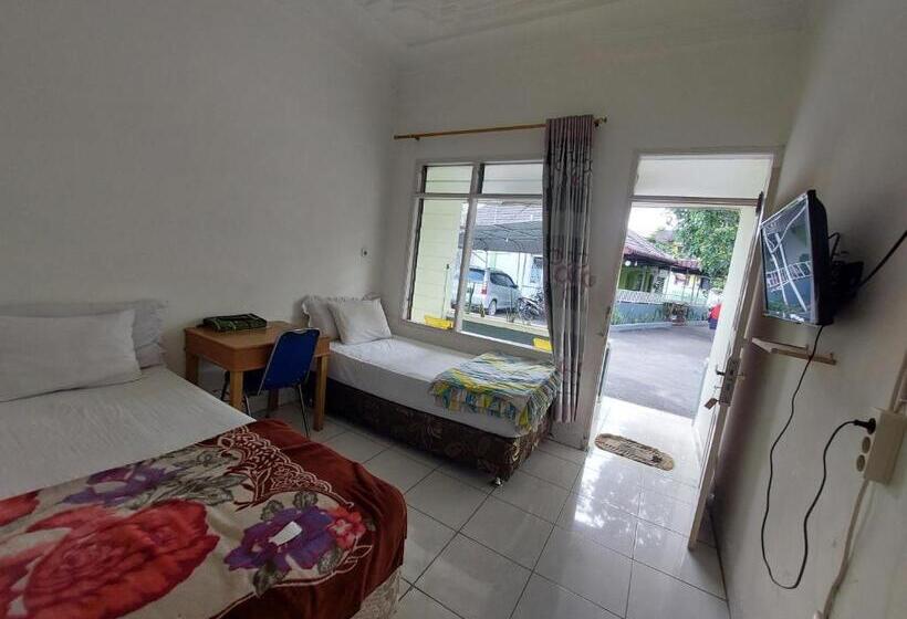 스탠다드 룸, Grand Syariah Guest House Humanitas