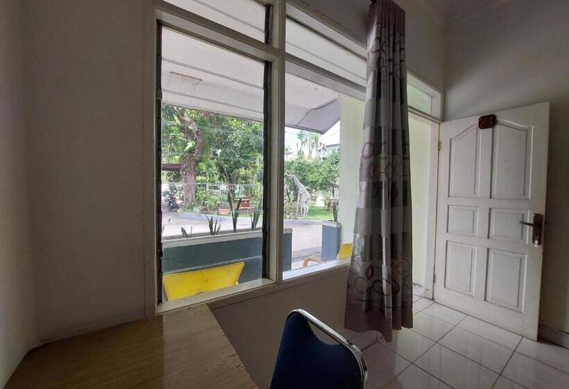 스탠다드 룸, Grand Syariah Guest House Humanitas