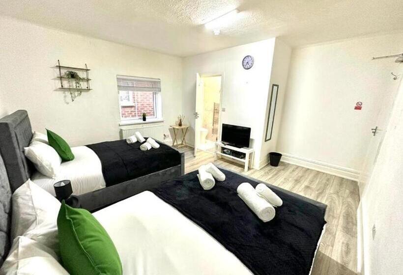 غرفة قياسية, Harrow Stays Ha1