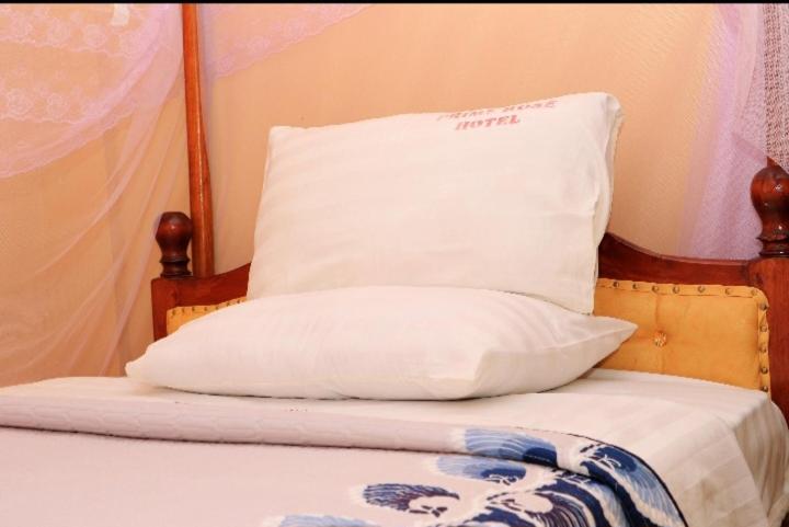 اتاق استاندارد یک نفره, Primerose Hotel Mubende