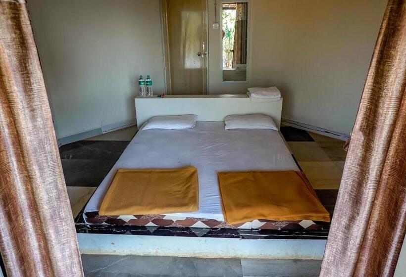 חדר דלוקס, Swarg Resort Pawana