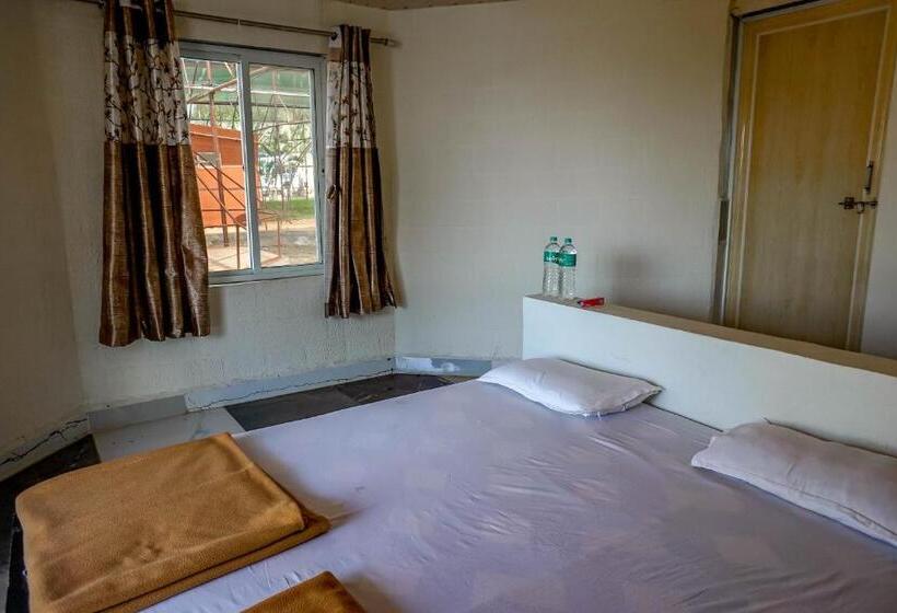 חדר דלוקס, Swarg Resort Pawana