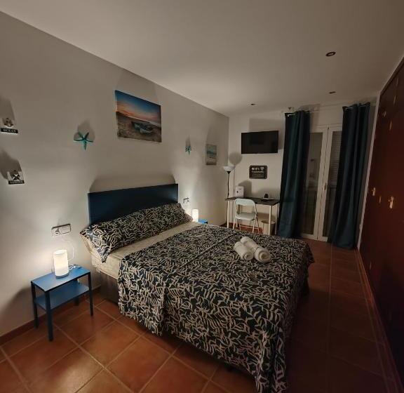 标准单人间共用浴室, Las Salinas House Private Rooms