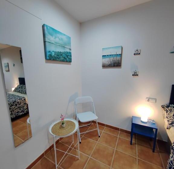 标准单人间共用浴室, Las Salinas House Private Rooms