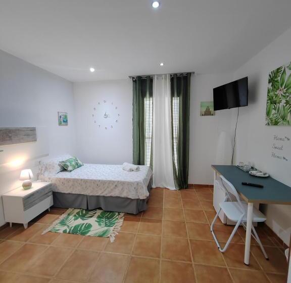 Номер Стандарт с Балконом, Las Salinas House Private Rooms