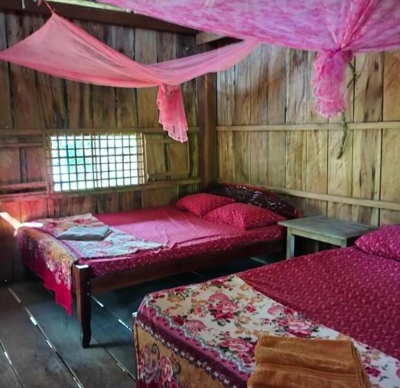 Семейное Бунгало, Fat Rabbit Beach Resort