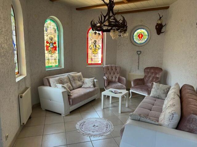 חדר סטנדרט, Dolgesheim