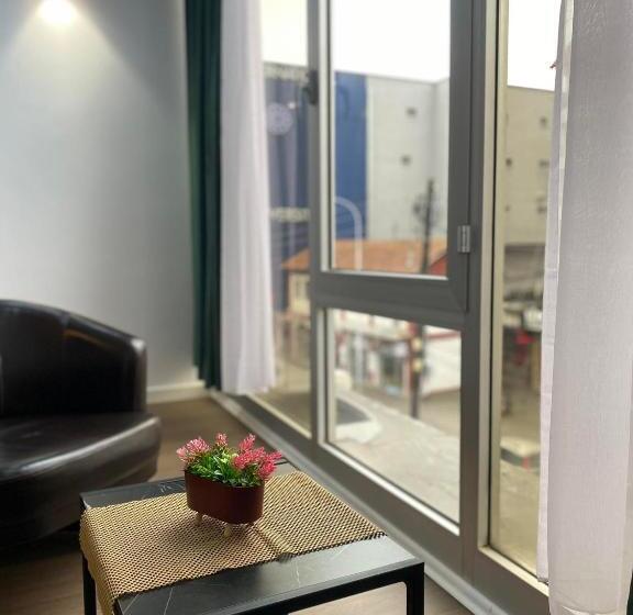 اتاق لوکس, Hass Boutique