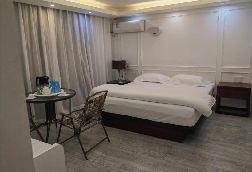 اتاق استاندارد, Lata