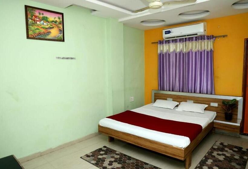 Номер Deluxe Кровать Кинг, Padmapani Park Fardapur