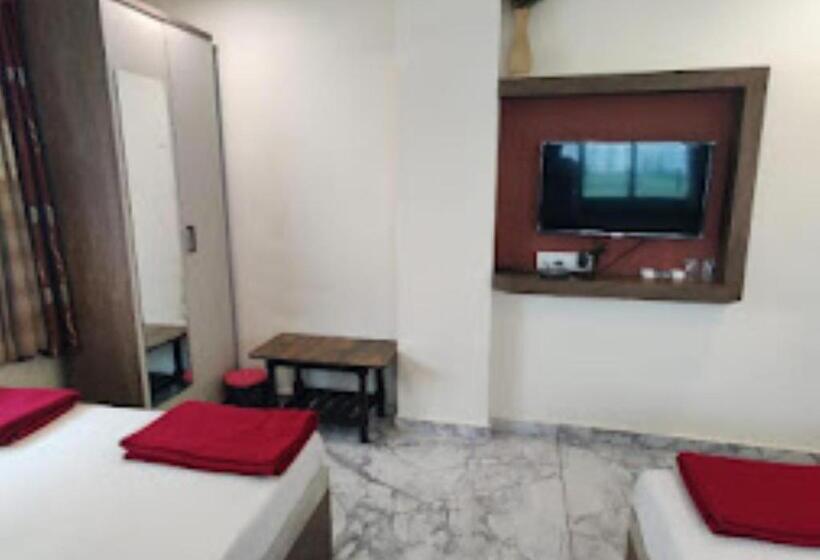 غرفة ديلوكس, Shakti Delux Rooms Vadodara