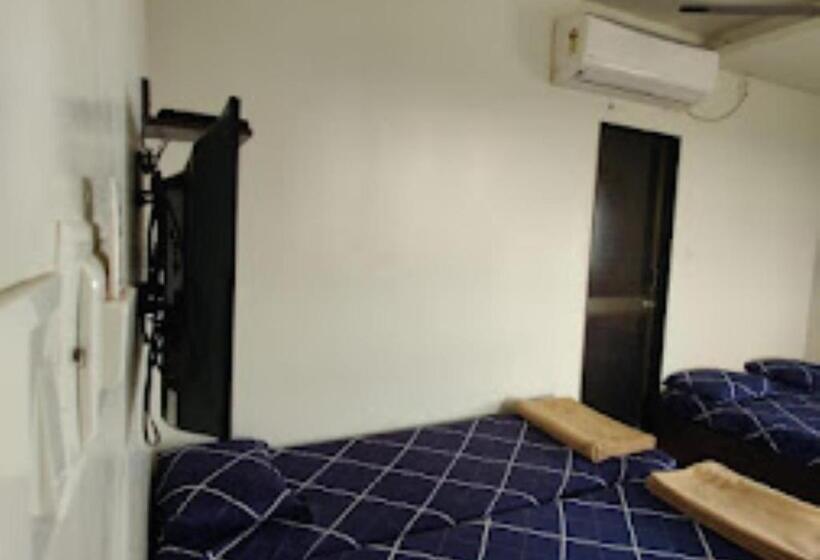 디럭스 룸, Shakti Delux Rooms Vadodara