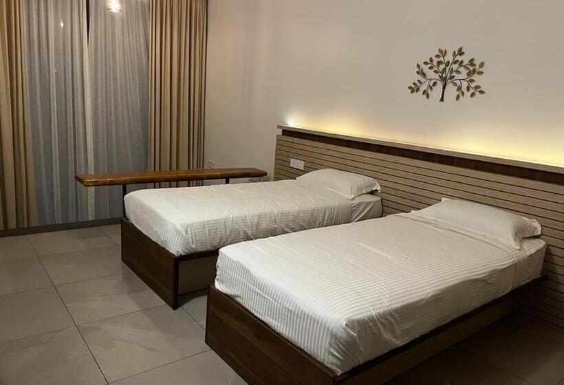 패밀리 스위트, Wayanad Adventures Eco Farm Resort