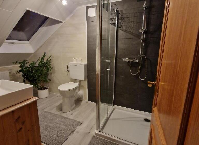 标准间, Bei Conny Und Bernd