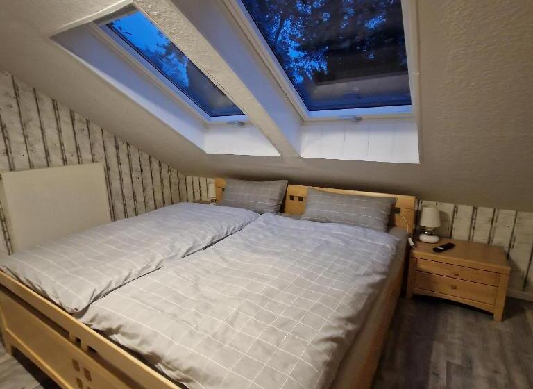 标准间, Bei Conny Und Bernd