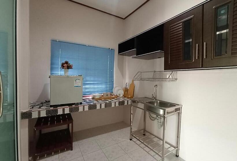 Kertre Néző Standard Szoba, อัญมัน ลันตา Anyaman Lanta