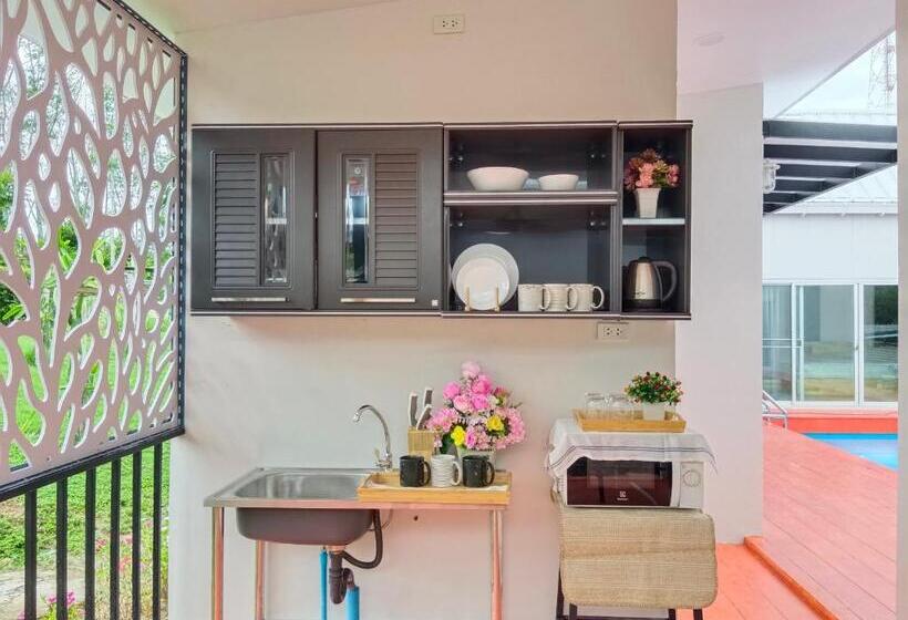 Villa 1 Hálószoba Uszodával, อัญมัน ลันตา Anyaman Lanta