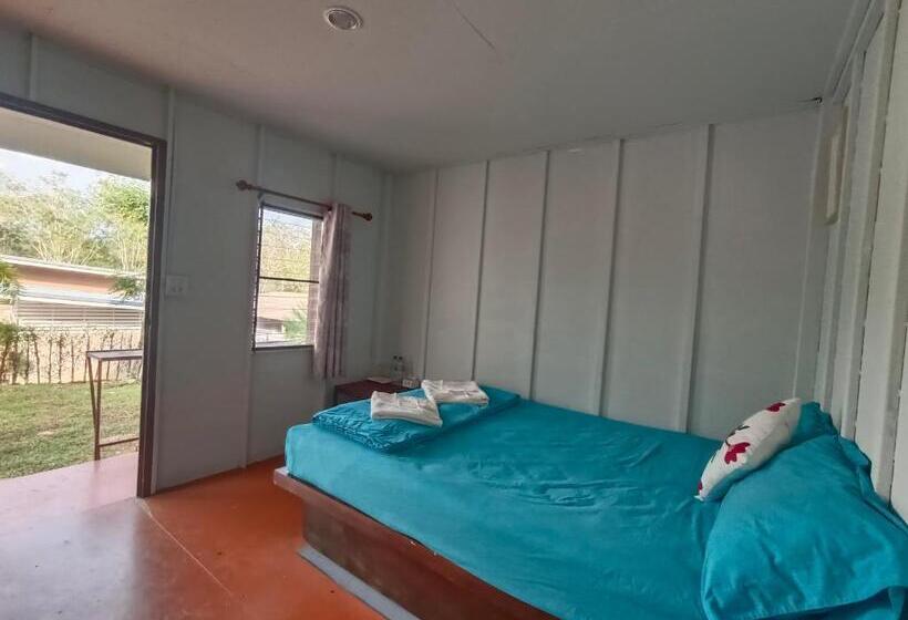 Standard Bungalow, อัญมัน ลันตา Anyaman Lanta