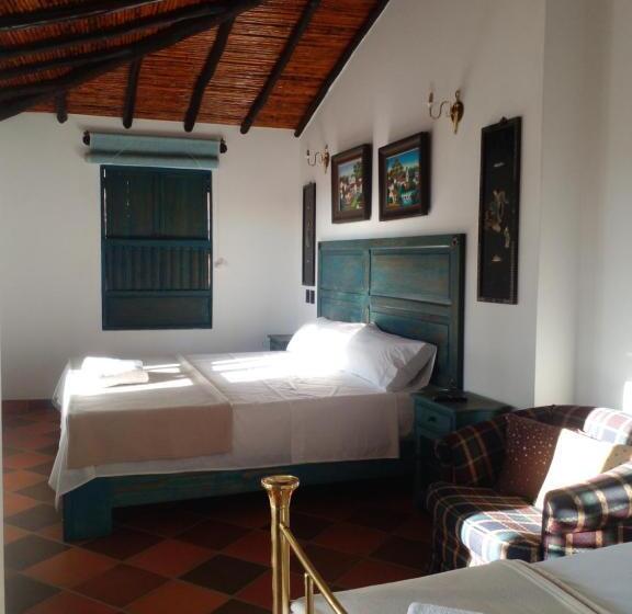 غرفة قياسية ثلاثية, Casa Silva   Hotel Cafe