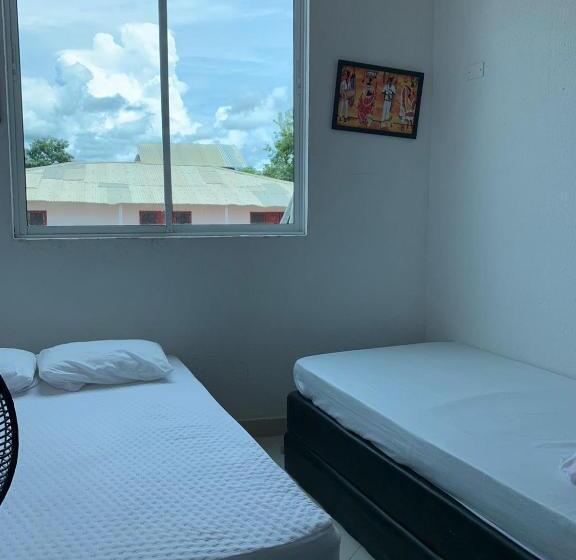 חדר סטנדרט לארבעה, Cabaña Manzuren