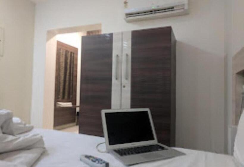 Номер Deluxe, Sri Murugan Residency, Coimbatore