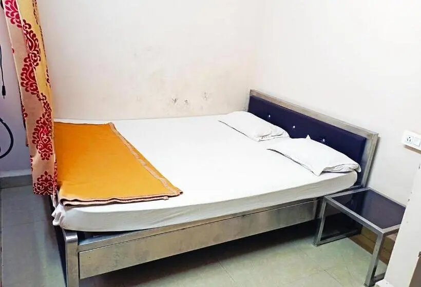 Economy Room, Jayalaxmi Comforts