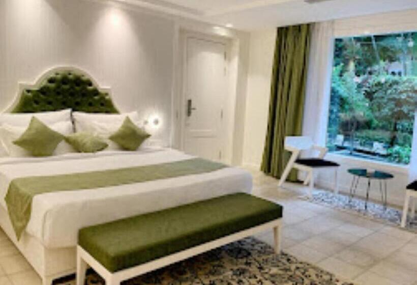 غرفة سوبيريور سرير كينج, The Greenwood Resort Guwahati