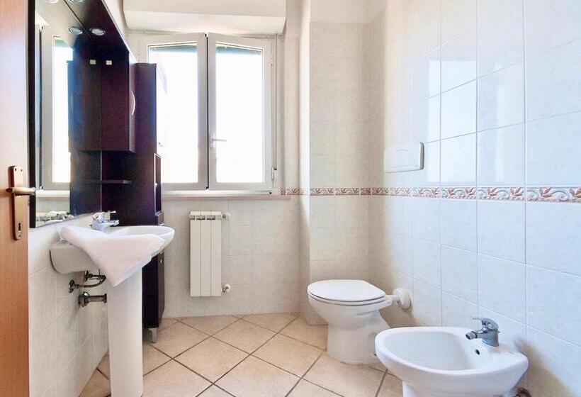 Апартаменты 2 Спальни, Isa Apartments For 4 People, 2 Bedrooms, In Residence With Swimming Pool In San Vincenzo, Just 600 M