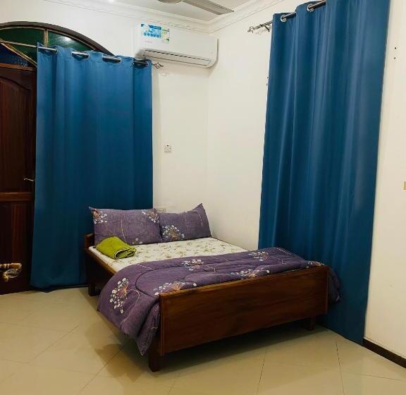 标准间带阳台, Rafiki Apartment