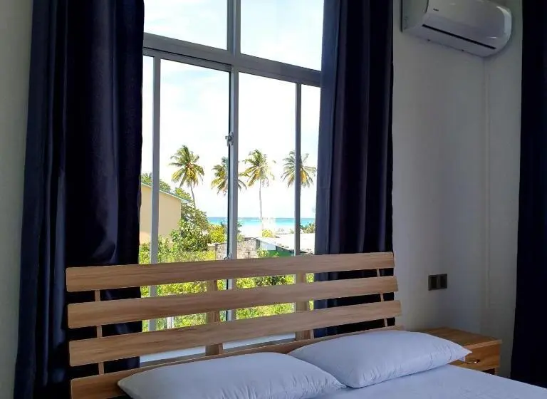 اتاق استاندارد با بالکن و چشم‌انداز دریا, Shitha Inn